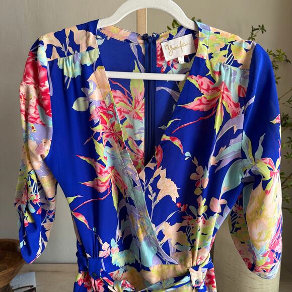 Yumi Kim Silk Floral Wrap Romper Blue Tropical Print M - Picture 4 of 7
